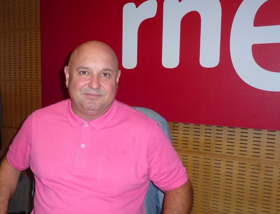 Entrevistan al investigador del IQFR Josep Mª Oliva en el programa de RNE “A hombros de gigantes”